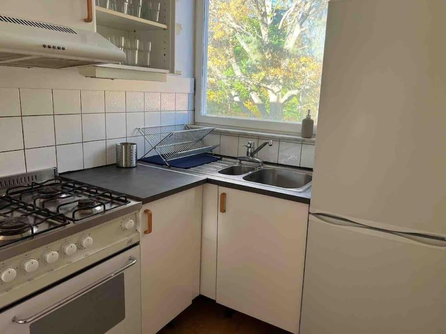 Mysiga Och Smidiga Lagenheter I Stockholm Apartamento Exterior foto