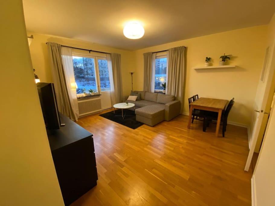 Mysiga Och Smidiga Lagenheter I Stockholm Apartamento Exterior foto