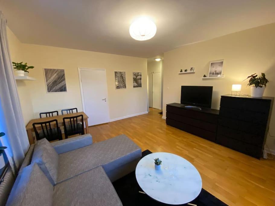 Mysiga Och Smidiga Lagenheter I Stockholm Apartamento Exterior foto